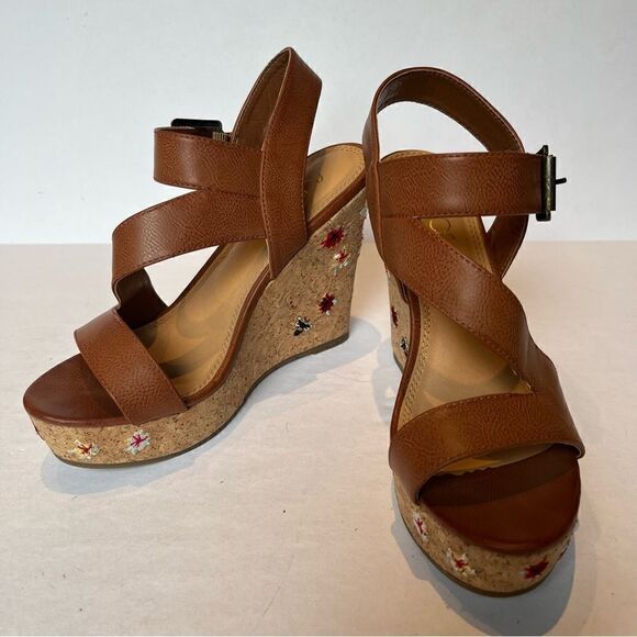 Women's Sugar Wedge Sandals Brown and Tan Cork with flowers Size 7  1/2M - Picture 1 of 10